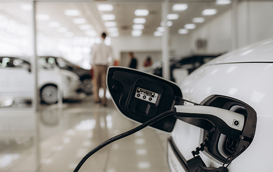 How Dealerships Can Leverage Markdowns to Compete in the EV Market